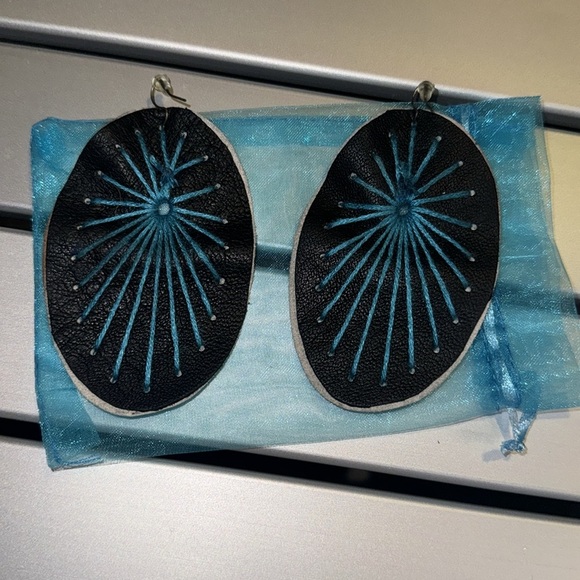 Turquoise and Pink handmade leather earring extra large - Picture 2 of 2